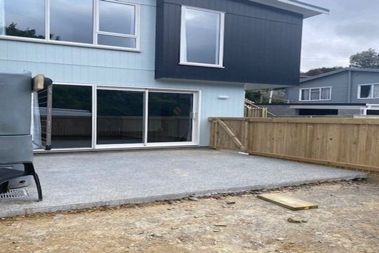 Photo of property in 28 Collins Avenue, Tawa, Wellington, 5028