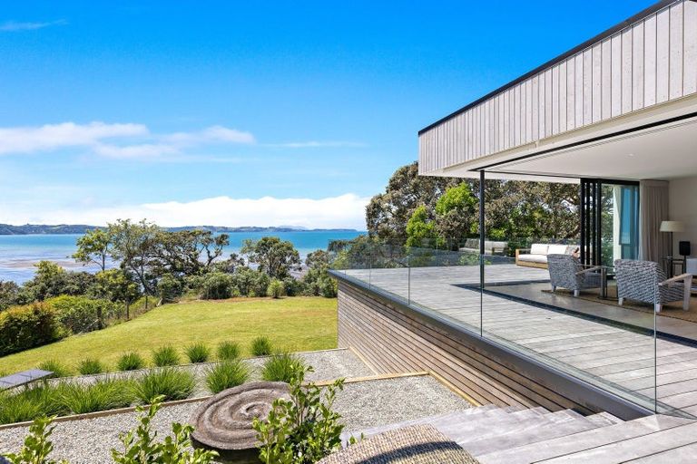 Photo of property in 17 Rangimaarie Crescent, Snells Beach, 0920