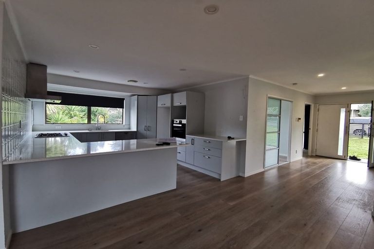 Photo of property in 4 Jeanette Place, Mairangi Bay, Auckland, 0630