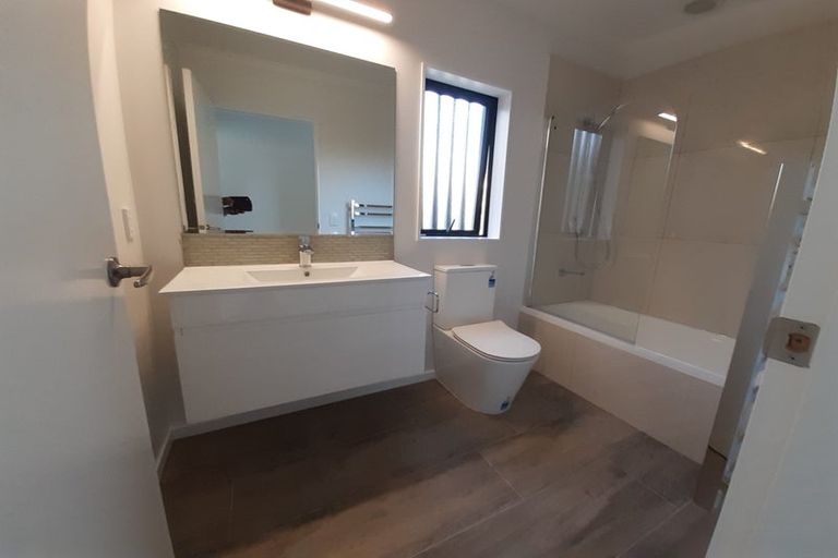 Photo of property in 31 Percy Dyett Drive, Karori, Wellington, 6012