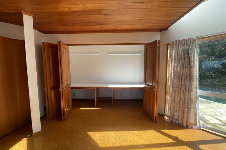 Photo of property in 19 Calypso Place, Rothesay Bay, Auckland, 0630