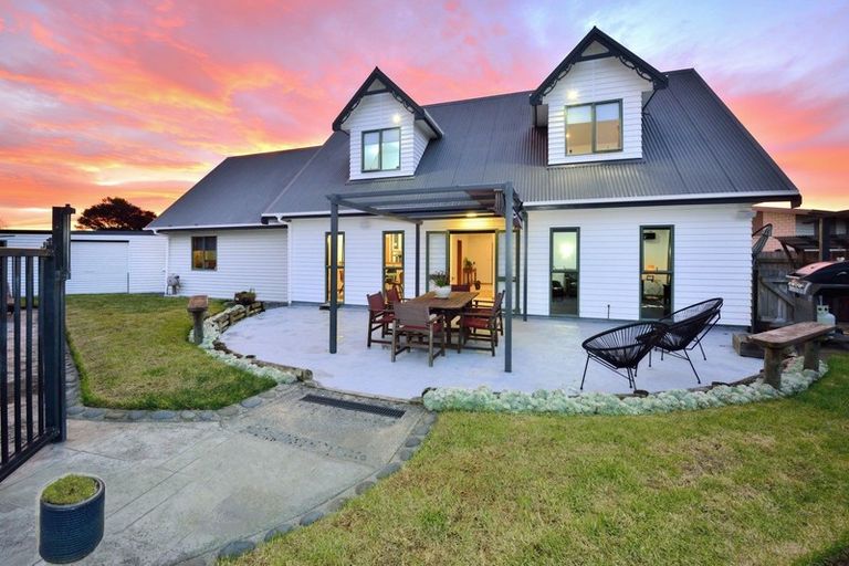 Photo of property in 12 Ruru Avenue, Lytton West, Gisborne, 4010