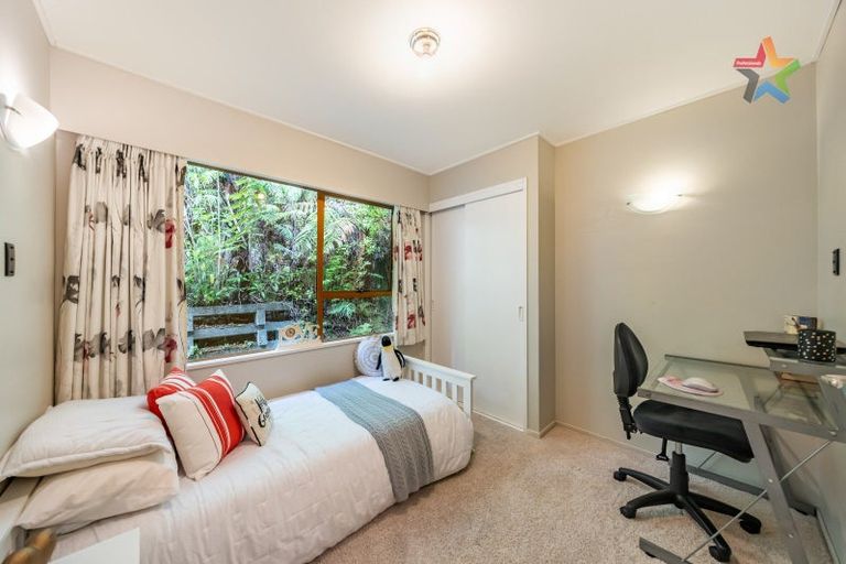 Photo of property in 128a Manuka Street, Stokes Valley, Lower Hutt, 5019
