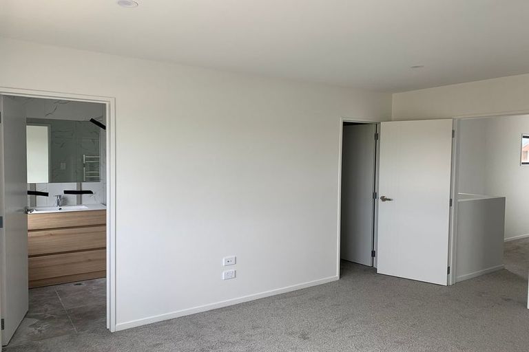 Photo of property in 11 Kairakau Street, Takanini, 2110