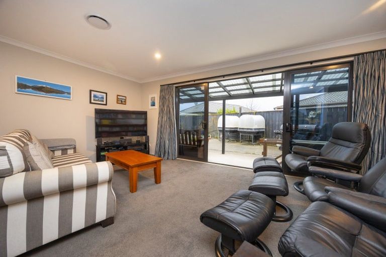 Photo of property in 77 Meridian Grove, Kelvin Grove, Palmerston North, 4414