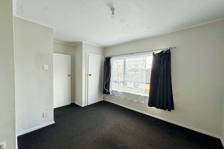 Photo of property in 22 Cook Street, Marfell, New Plymouth, 4310