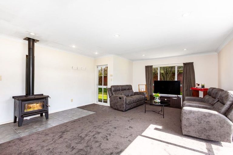 Photo of property in 3 Ipswich Grove, Wainuiomata, Lower Hutt, 5014