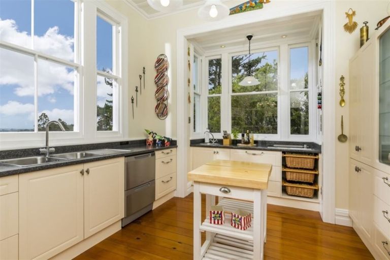 Photo of property in 458 Wairere Road, Waitakere, Henderson, 0782