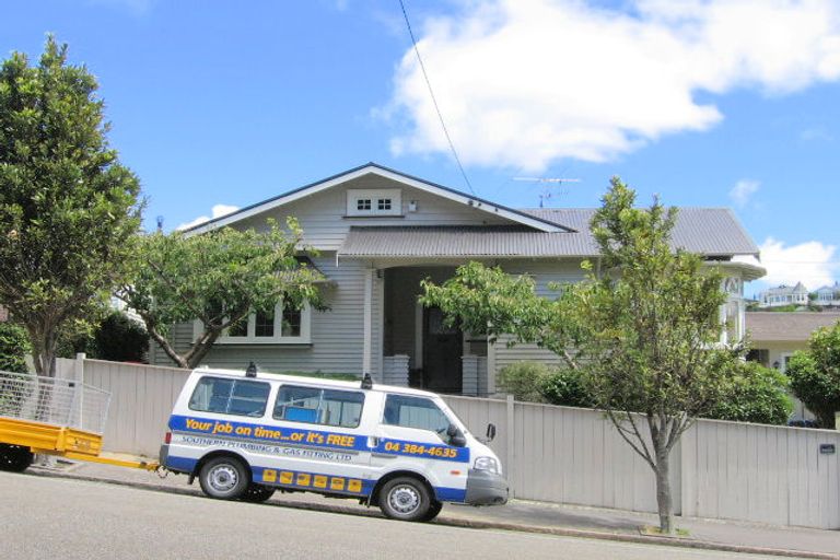 Photo of property in 6 Rimu Road, Kelburn, Wellington, 6012