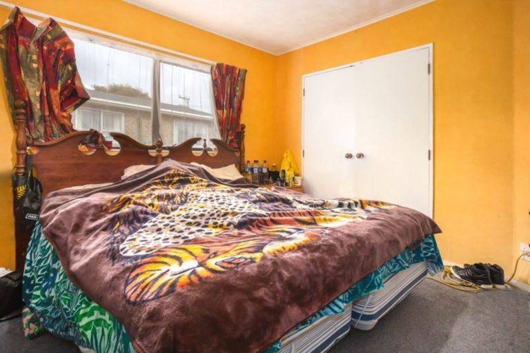 Photo of property in 1a Bedford Street, Cannons Creek, Porirua, 5024