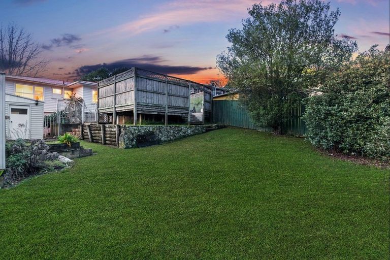 Photo of property in 44 Saffron Street, Birkdale, Auckland, 0626