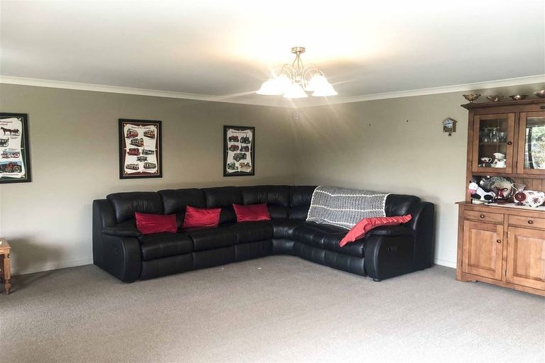 Photo of property in 18 Mauchline Street, Wallacetown, 9816