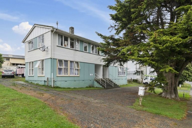Photo of property in 6-8 Waihemo Street, Waitangirua, Porirua, 5024