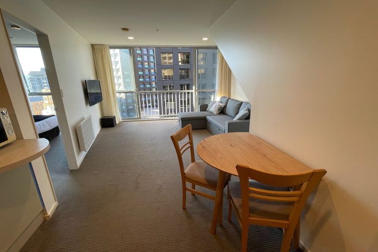 Photo of property in Terrace Heights Apartments, 2/163p The Terrace, Wellington Central, Wellington, 6011