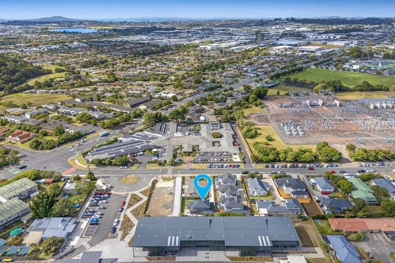 Photo of property in 10b Bass Road, Albany, Auckland, 0632