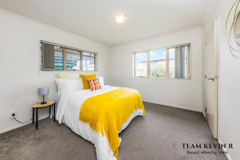 Photo of property in 3 Kirikiri Drive, Papakura, 2110