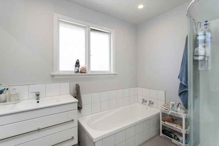 Photo of property in 19 Carruthers Street, Ilam, Christchurch, 8041