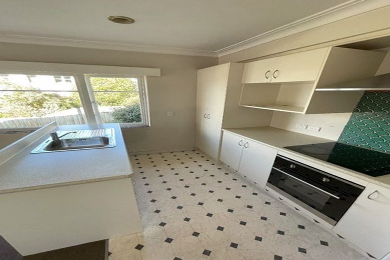 Photo of property in 7 Macbeth Street, Caversham, Dunedin, 9012