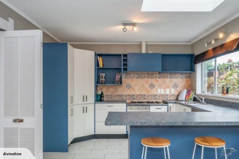 Photo of property in 70 Knights Road, Hutt Central, Lower Hutt, 5010