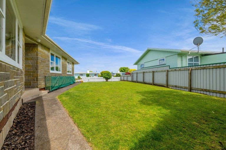 Photo of property in 100 Stanners Street, Eltham, 4322