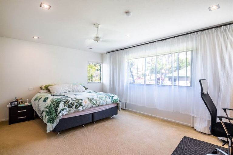 Photo of property in 13 Northern Rata Place, Albany, Auckland, 0632