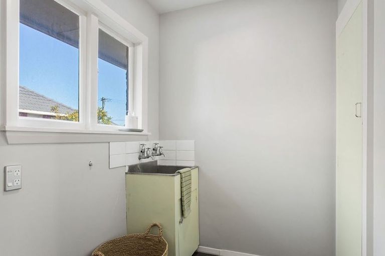 Photo of property in 21 Halliwell Avenue, Papanui, Christchurch, 8052