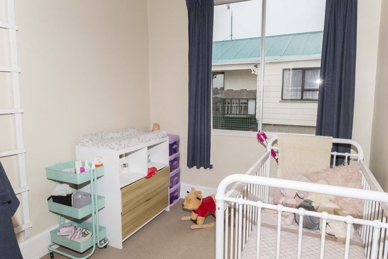 Photo of property in 7 Tennyson Street, Dannevirke, 4930