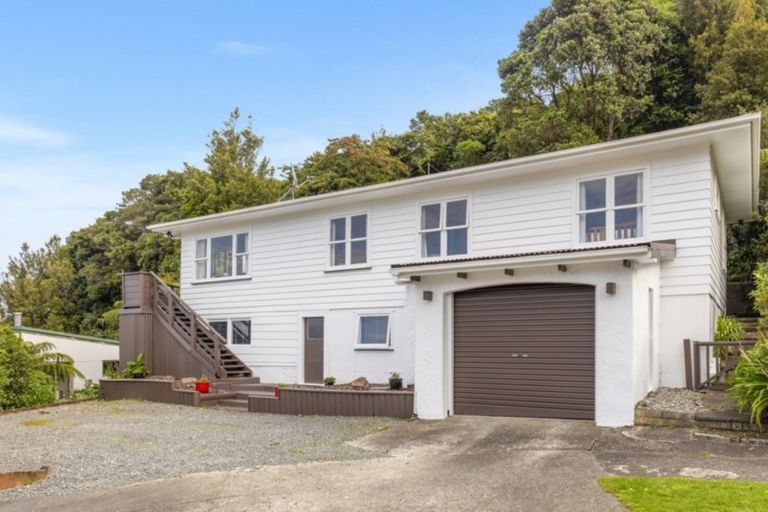 Photo of property in 3 Aspen Grove, Maungaraki, Lower Hutt, 5010