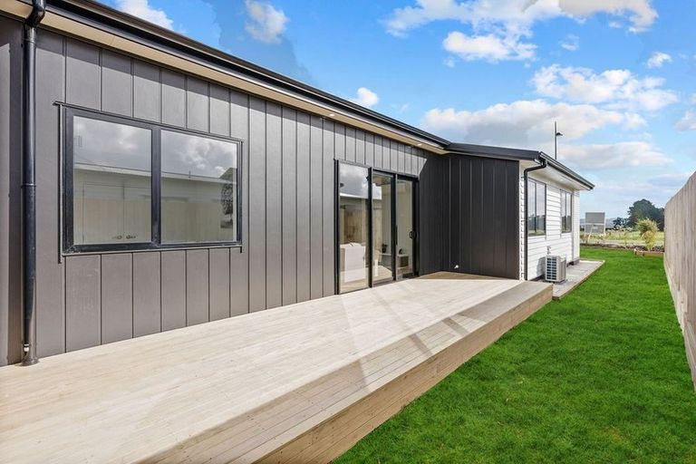 Photo of property in 65 Clarks Beach Road, Clarks Beach, 2122