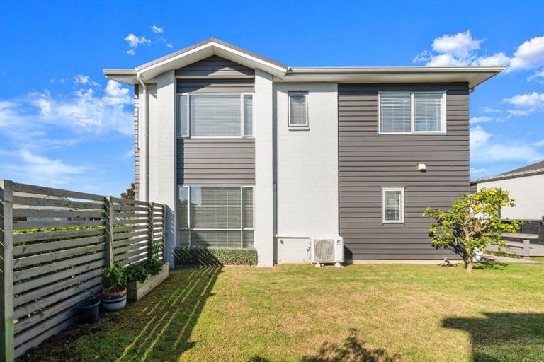 Photo of property in 31 Aviation Street, Takanini, 2112