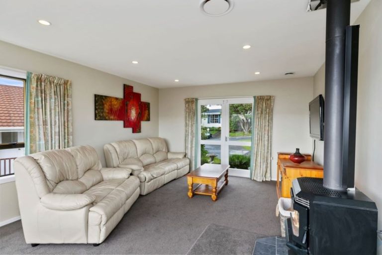 Photo of property in 4 Montserrat Place, Grenada Village, Wellington, 6037