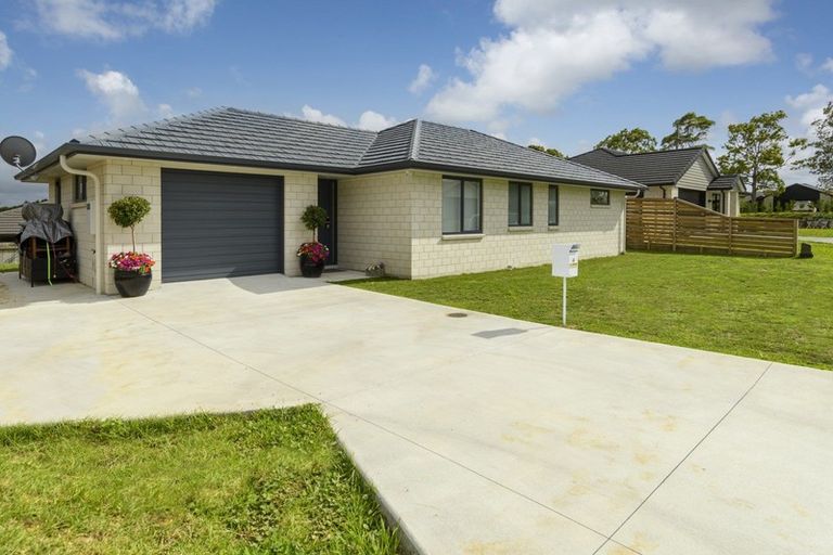 Photo of property in 4 Pip Way, Omokoroa, 3114