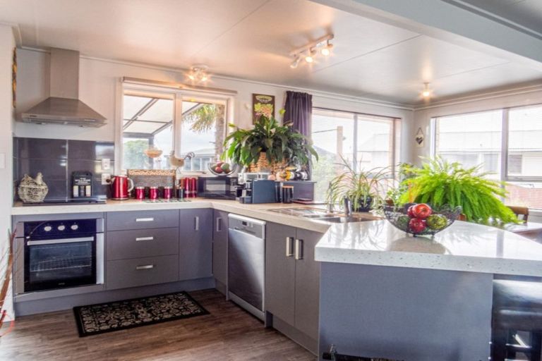 Photo of property in 59 Puriri Crescent, Edgecumbe, 3120