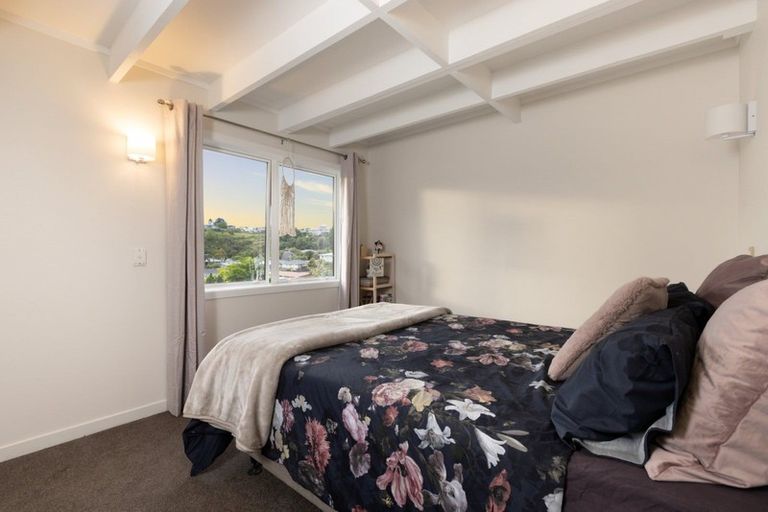 Photo of property in 132 Hinewa Road, Otumoetai, Tauranga, 3110