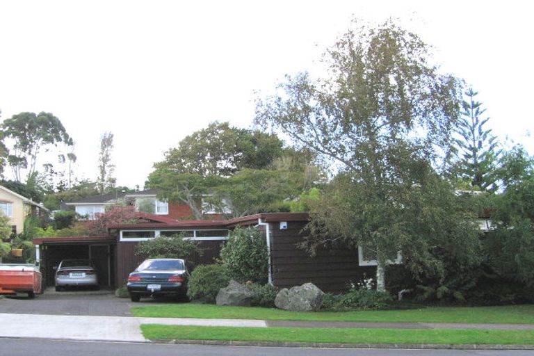 Photo of property in 10 Meadway, Sunnyhills, Auckland, 2010