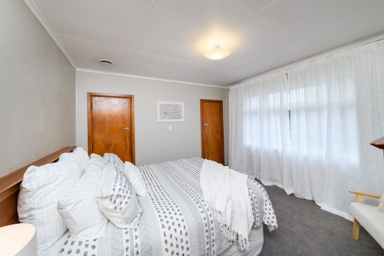 Photo of property in 7 Ihle Street, Terrace End, Palmerston North, 4410