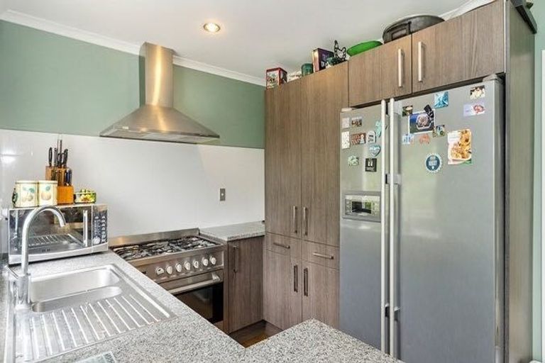 Photo of property in 10a Castleton Drive, Howick, Auckland, 2014