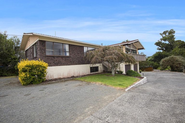 Photo of property in 9 Tauraroa Road, Maungakaramea, Whangarei, 0178