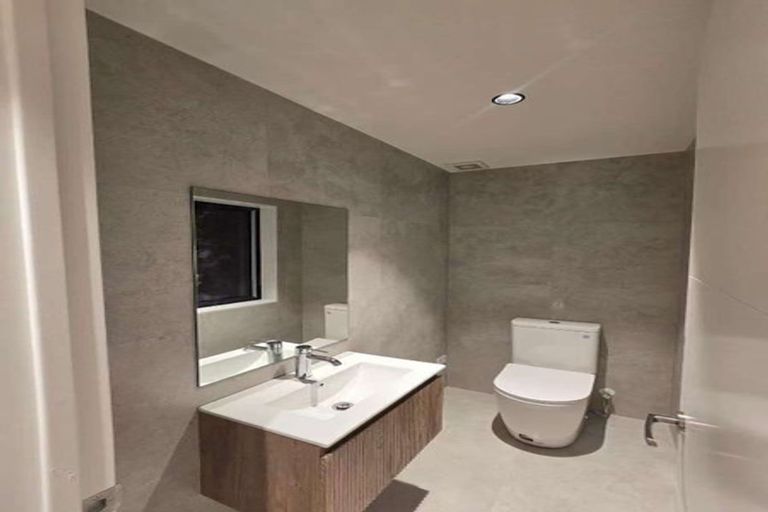 Photo of property in 14b Isobel Road, Greenhithe, Auckland, 0632