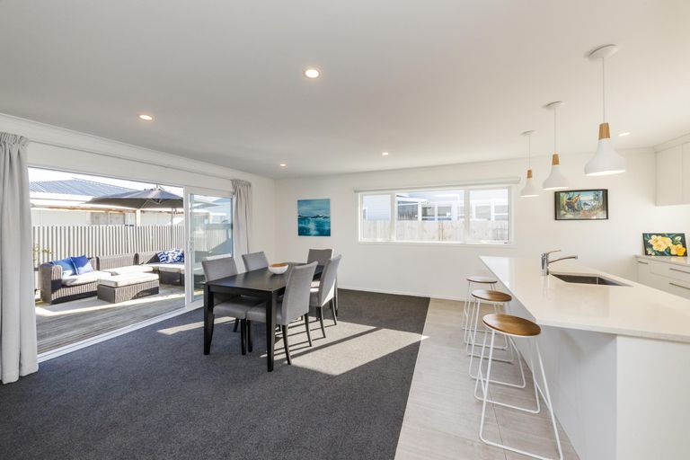 Photo of property in 98 Ferguson Street, West End, Palmerston North, 4412