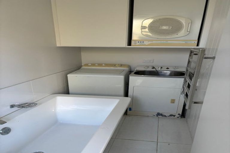 Photo of property in 1/30 Princes Street, Northcote Point, Auckland, 0627