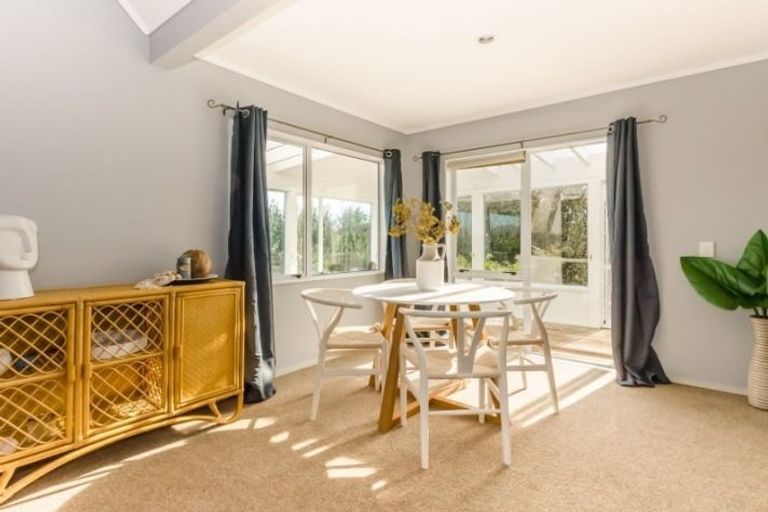 Photo of property in 18 Kohutuhutu Road, Raumati Beach, Paraparaumu, 5032