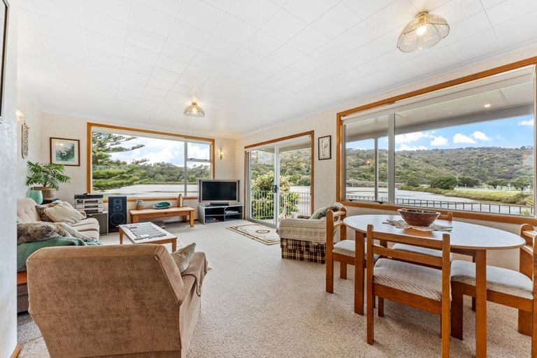 Photo of property in 17 Weranui Road, Waiwera, 0994