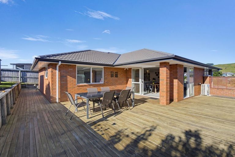 Photo of property in 15 Hamon Place, Pukehangi, Rotorua, 3015