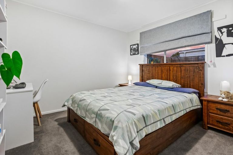 Photo of property in 3/29 Garelja Road, Henderson, Auckland, 0612