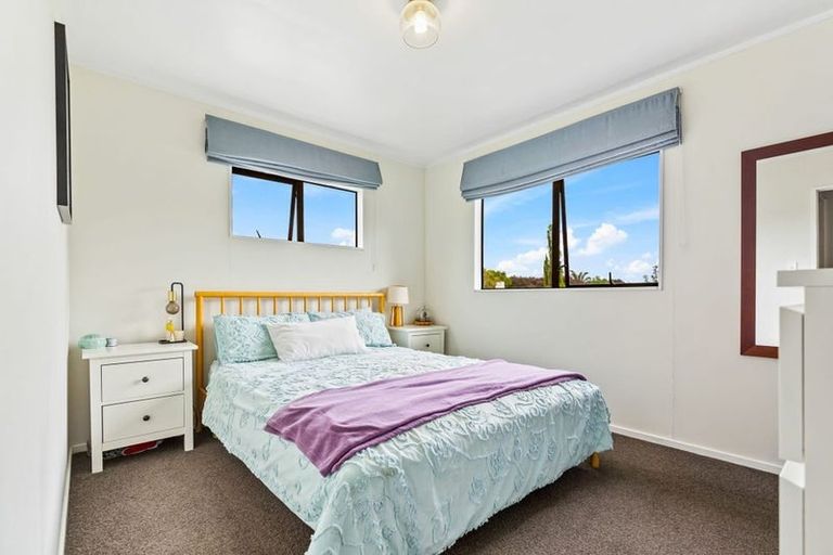Photo of property in 1/80 Kervil Avenue, Te Atatu Peninsula, Auckland, 0610