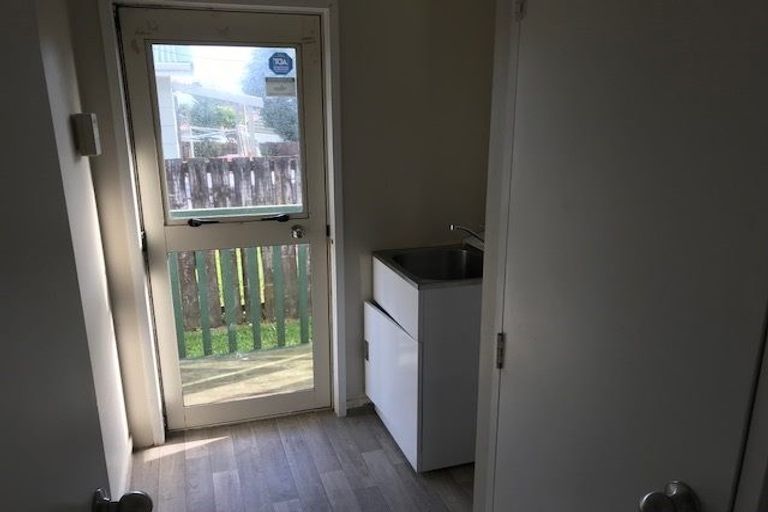 Photo of property in 4/34 Barneys Farm Road, Clendon Park, Auckland, 2103