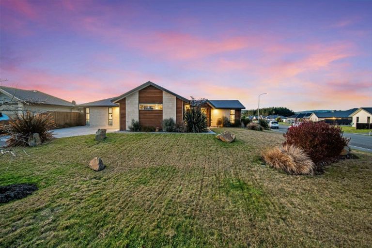 Photo of property in 2 Claremont Crescent, Amberley, 7410
