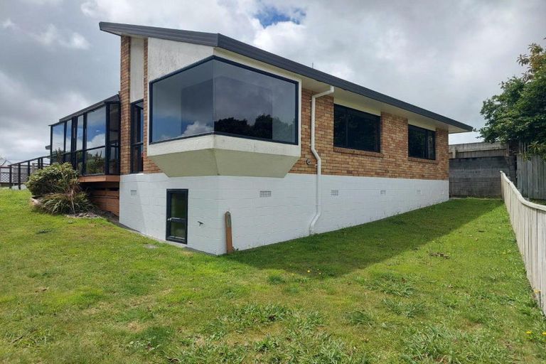 Photo of property in 9c Del Mar Place, Merrilands, New Plymouth, 4312