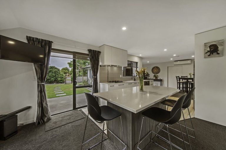 Photo of property in 11 Baltic Place, Northwood, Christchurch, 8051